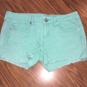 American Eagle mint shorts